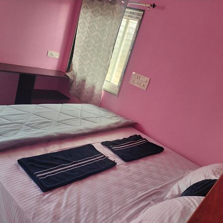 Supritha Homestay Hampi Bagian luar foto